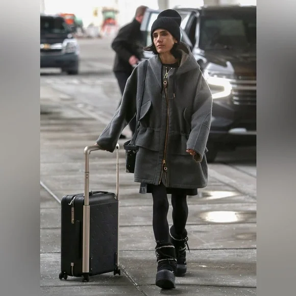 LOUIS VUITTON boots - Picture 10 of 10